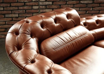 Chi tiết bề mặt da bò thật cao cấp của ghế sofa American Retro